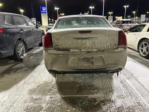 2016 Chrysler 300 S