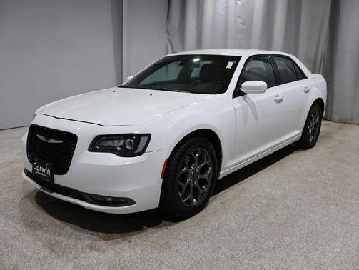 2016 Chrysler 300 S