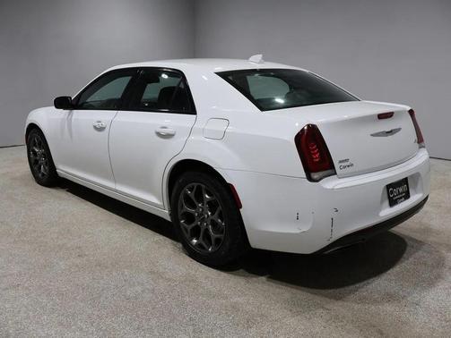 2016 Chrysler 300 S