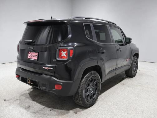 2016 Jeep Renegade Trailhawk