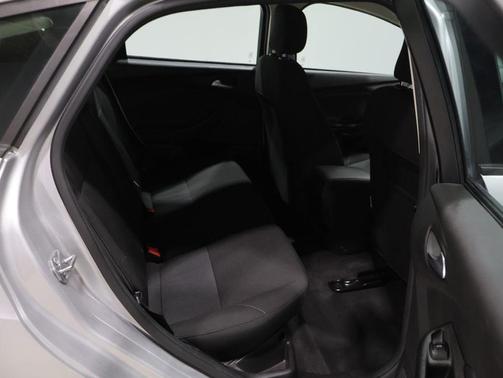 Ingot Silver 2018 Ford Focus SE