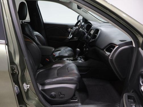 Olive Green Pearlcoat 2021 Jeep Cherokee Latitude Lux