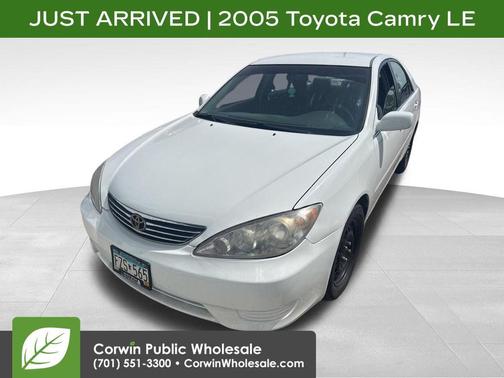 Super White 2005 Toyota Camry Base