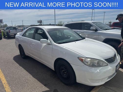 Super White 2005 Toyota Camry Base