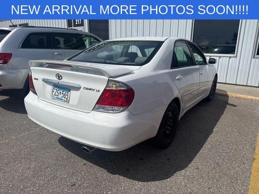 Super White 2005 Toyota Camry Base