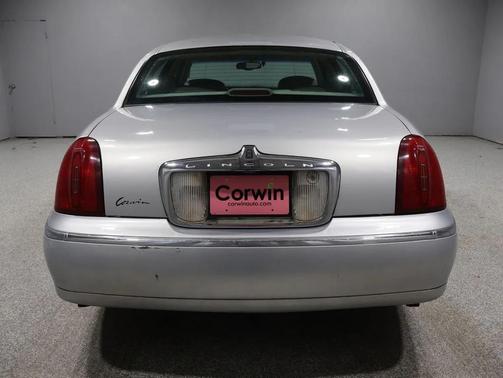 2000 Lincoln Town Car Cartier