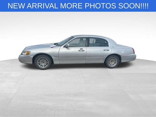 2000 Lincoln Town Car Cartier