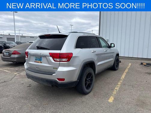Bright Silver 2011 Jeep Grand Cherokee Laredo