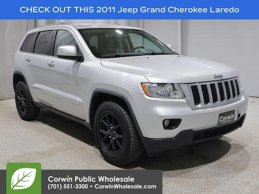 Bright Silver 2011 Jeep Grand Cherokee Laredo