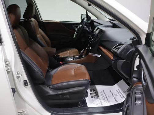 Crystal White Pearl 2022 Subaru Forester Touring