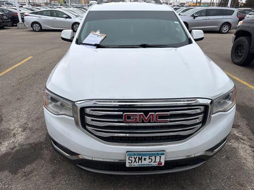 White 2018 GMC Acadia SLT-1