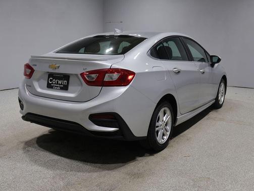Silver Ice 2016 Chevrolet Cruze LT Manual