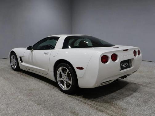 2001 Chevrolet Corvette Base