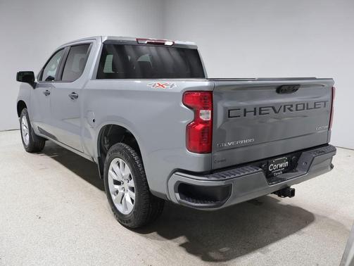 Sterling Gray Metallic 2024 Chevrolet Silverado 1500 Custom