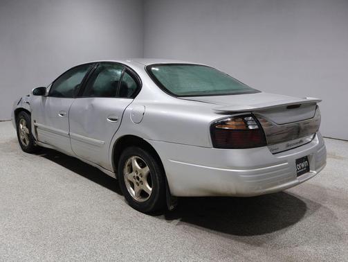 2003 Pontiac Bonneville SE