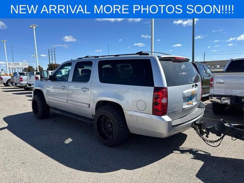 Silver Ice 2013 Chevrolet Suburban 1500 LT