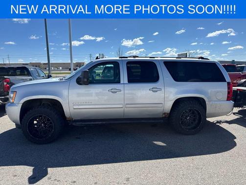 Silver Ice 2013 Chevrolet Suburban 1500 LT