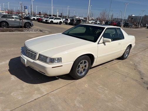 Alpine White 2002 Cadillac Eldorado Collectors Series