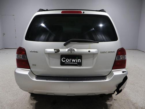 2004 Toyota Highlander Base