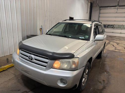 2004 Toyota Highlander Base