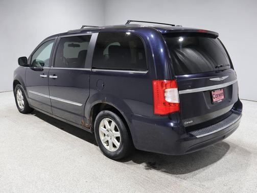 2011 Chrysler Town & Country Touring