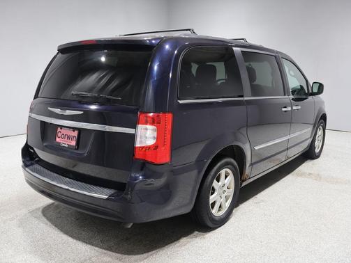 2011 Chrysler Town & Country Touring