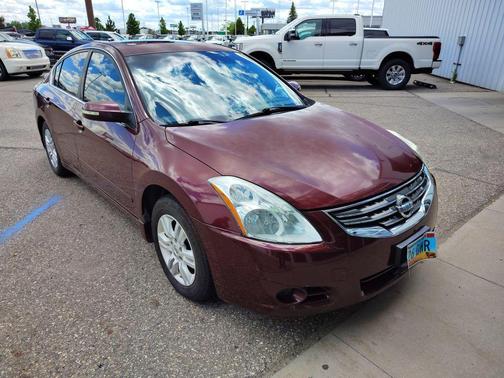 Tuscan Sun 2010 Nissan Altima 2.5 SL