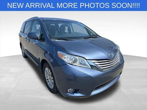 2015 Toyota Sienna L