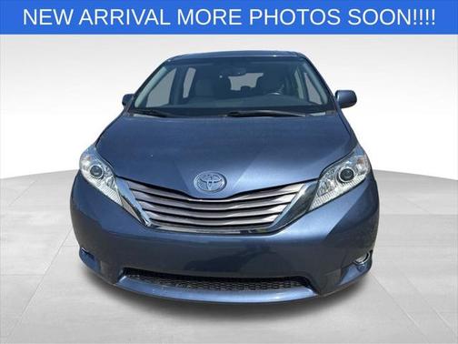 2015 Toyota Sienna L