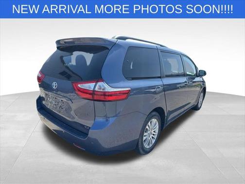 2015 Toyota Sienna L