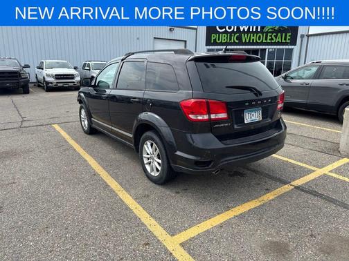 Brilliant Black Crystal Pearlcoat 2013 Dodge Journey SXT