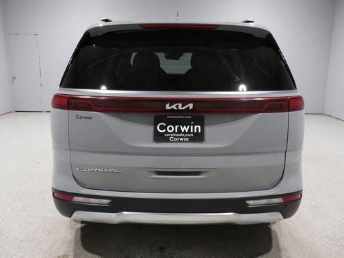 Ceramic Silver 2022 Kia Carnival SX Prestige