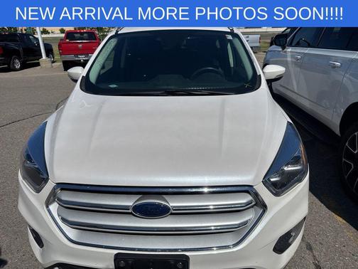 White Platinum Metallic Tri-Coat 2018 Ford Escape Titanium