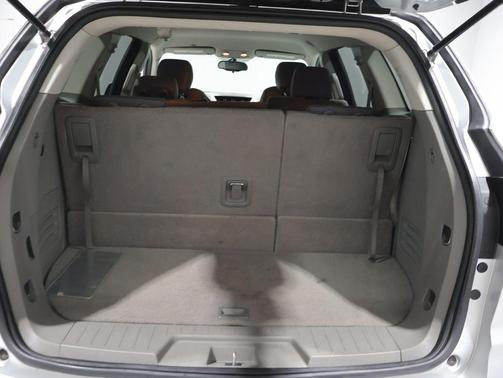 Silver Ice 2014 Chevrolet Traverse LS