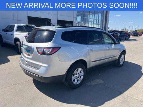 Silver Ice 2014 Chevrolet Traverse LS