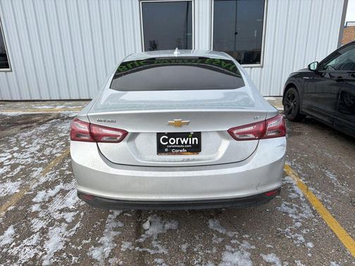 2022 Chevrolet Malibu FWD LT