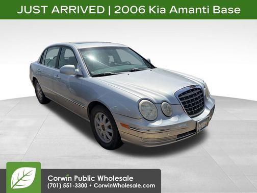 Silver 2006 Kia Amanti Base