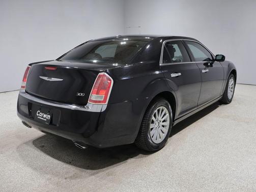 Gloss Black 2013 Chrysler 300 S