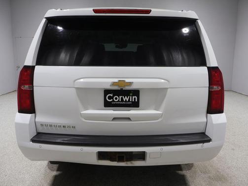 Summit White 2016 Chevrolet Suburban LT