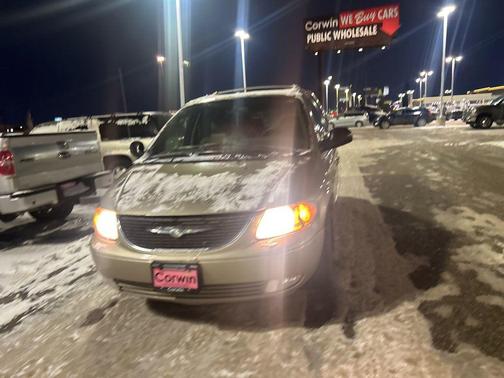 2003 Chrysler Town & Country Limited