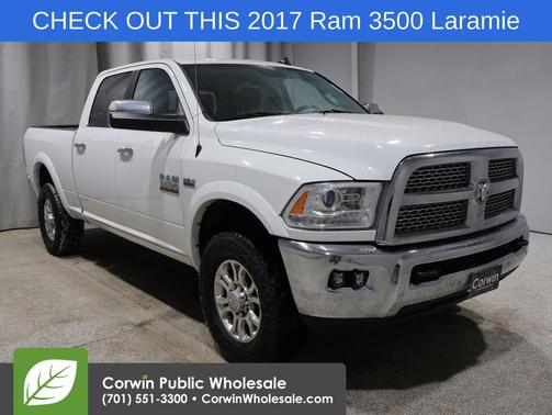2017 RAM 3500 Laramie Crew Cab 4x4 6'4' Box