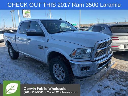2017 RAM 3500 Laramie Crew Cab 4x4 6'4' Box