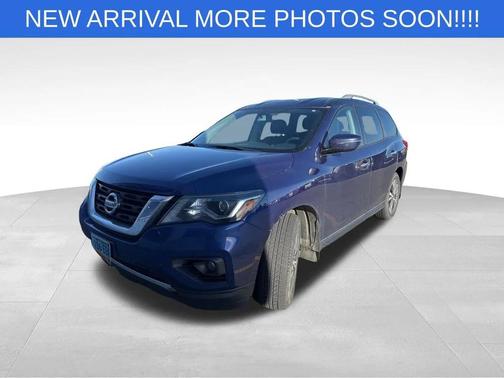 2017 Nissan Pathfinder SV
