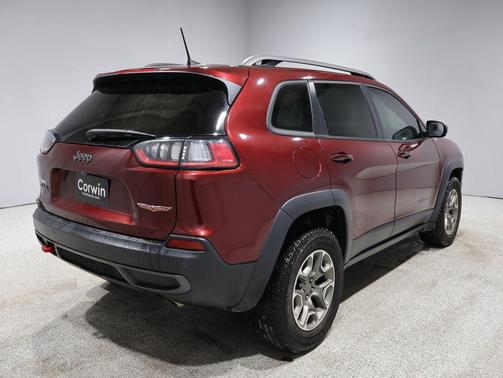 2020 Jeep Cherokee Trailhawk