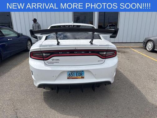 Ivory Tri-Coat Pearl 2016 Dodge Charger SXT