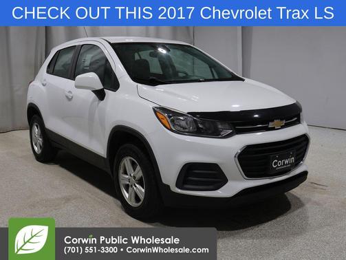 Summit White 2017 Chevrolet Trax LS