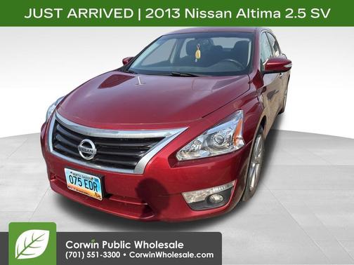 Cayenne Red 2013 Nissan Altima 2.5 SV