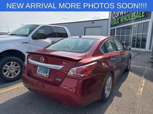 Cayenne Red 2013 Nissan Altima 2.5 SV