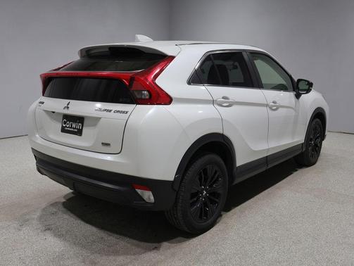 Pearl White 2019 Mitsubishi Eclipse Cross LE