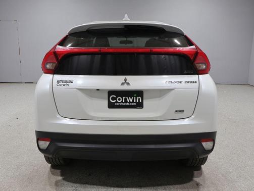 Pearl White 2019 Mitsubishi Eclipse Cross LE